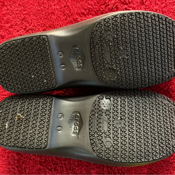 Crocs At Work - Picture 3 of 12